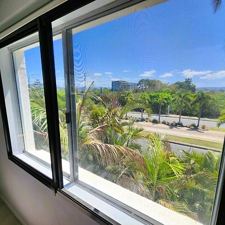 Broadbeach, Stylish Apartment Close To Everything Gold Coast Extérieur photo