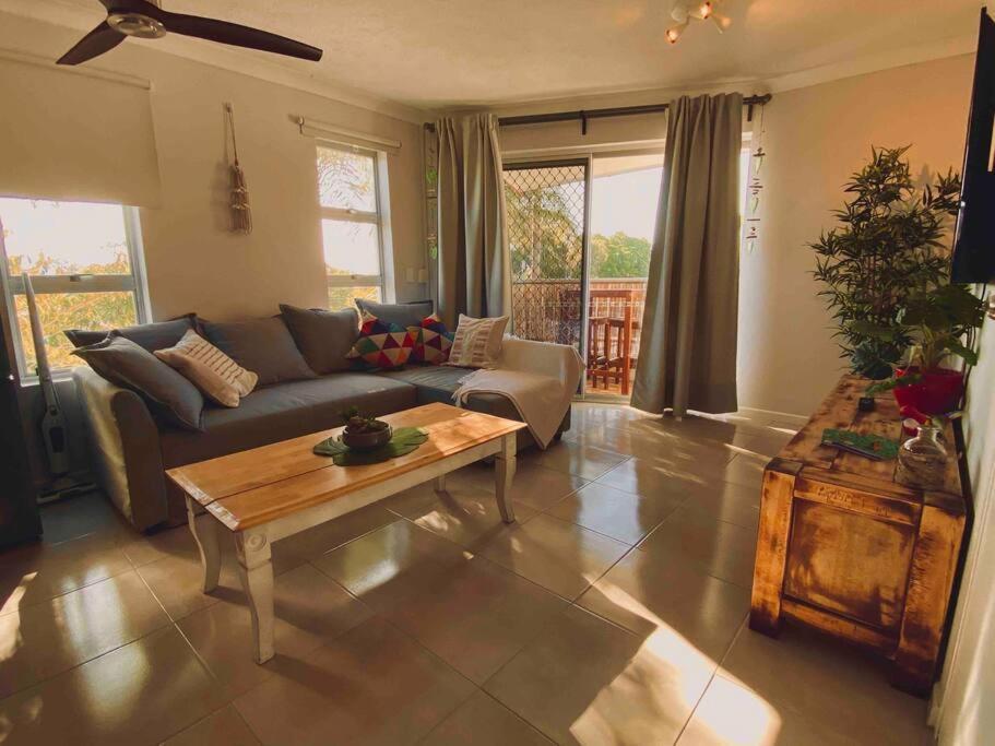 Broadbeach, Stylish Apartment Close To Everything Gold Coast Extérieur photo